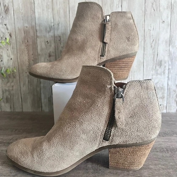 Frye Suede Ankle Boots Pointed Toe Size 6 - Picture 2 of 6